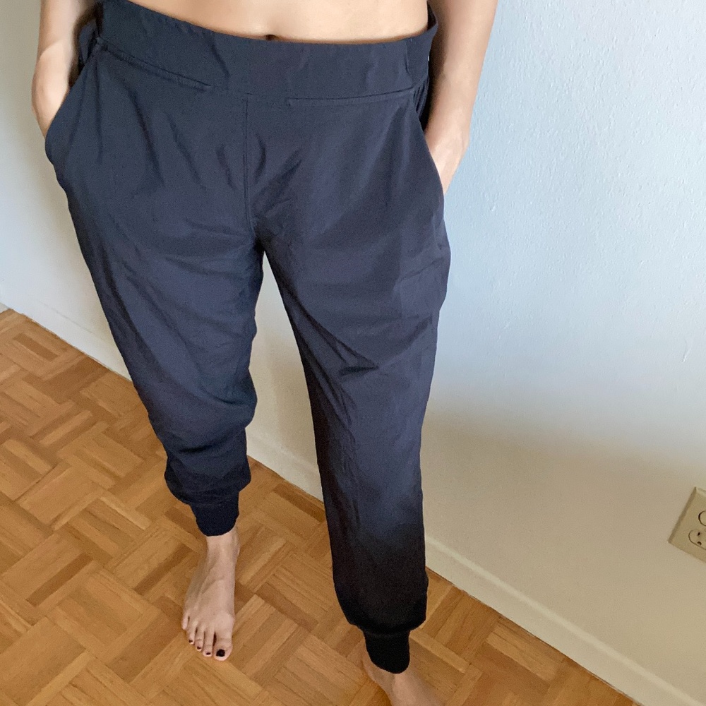 Lululemon Black Jogger Pants Size 8